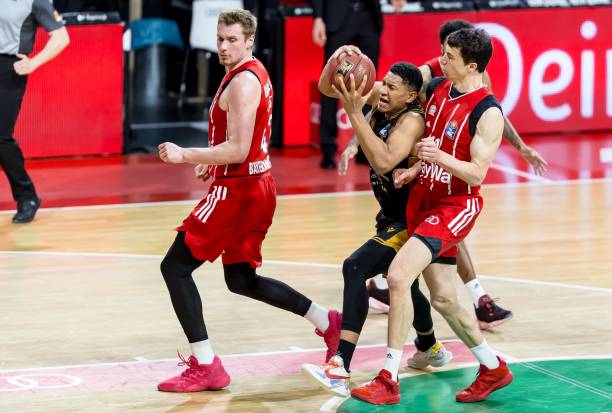 让对手措手 让对手措手