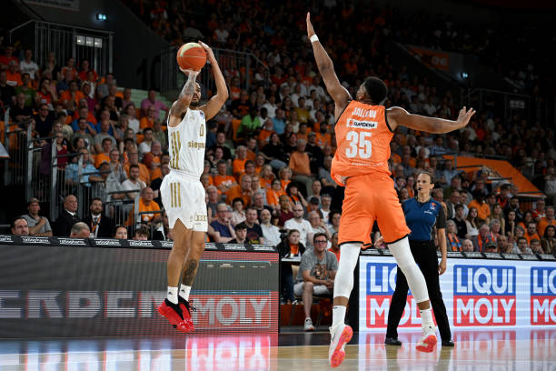 不仅是一件 不仅是一件