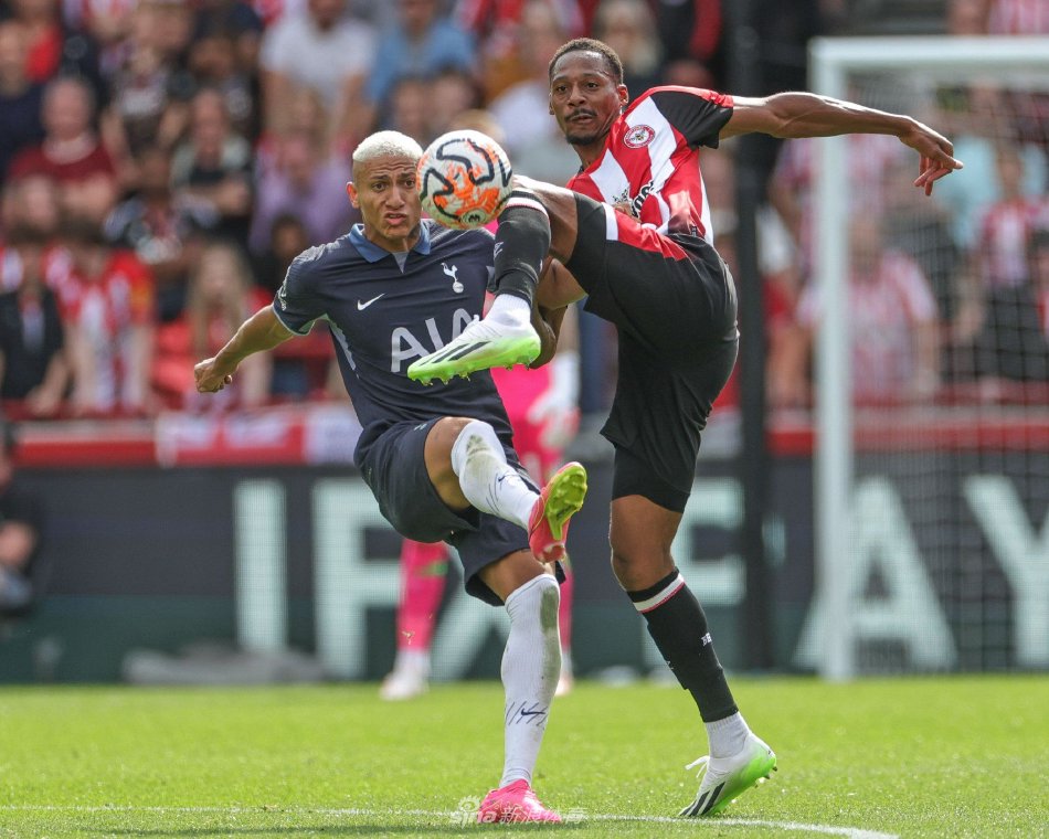 以青铜色调 以青铜色调