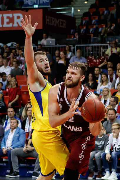 之间的竞争 之间的竞争